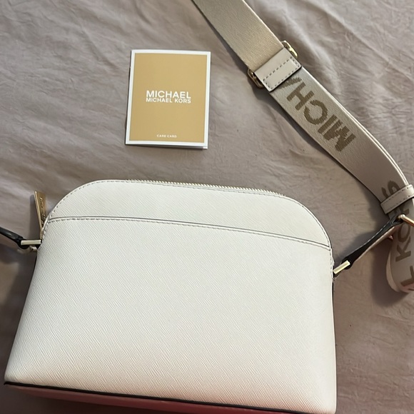 Michael Kors shoulder/crossbody - Picture 5 of 5